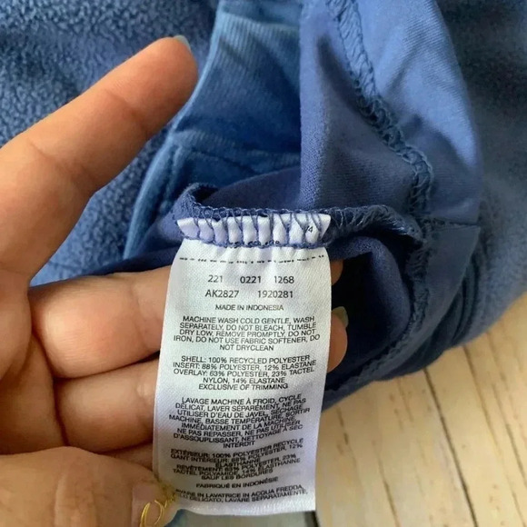 Womens Columbia zip up fleece sweater - Picture 9 of 11